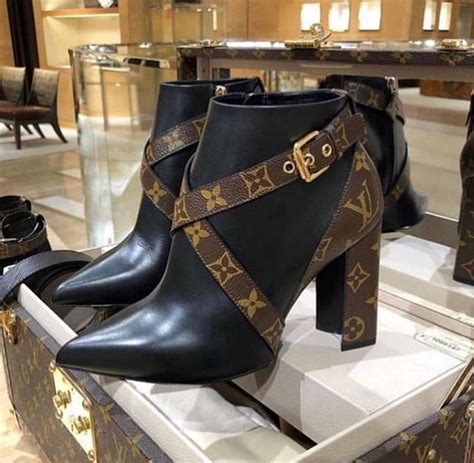 replica deaigner shoes womens